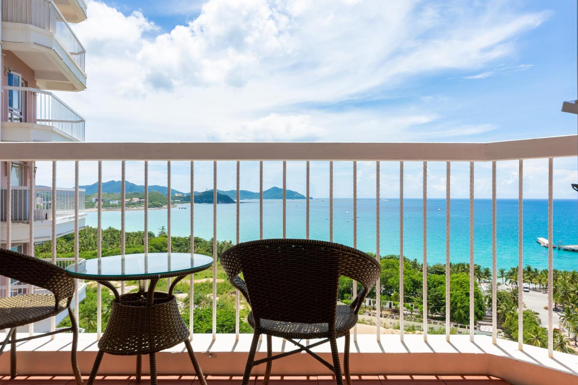 Sanya Zhi Ai Lily Seaview Apartment Exterior photo