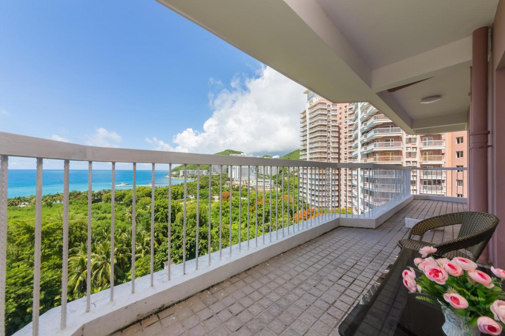 Sanya Zhi Ai Lily Seaview Apartment Exterior photo