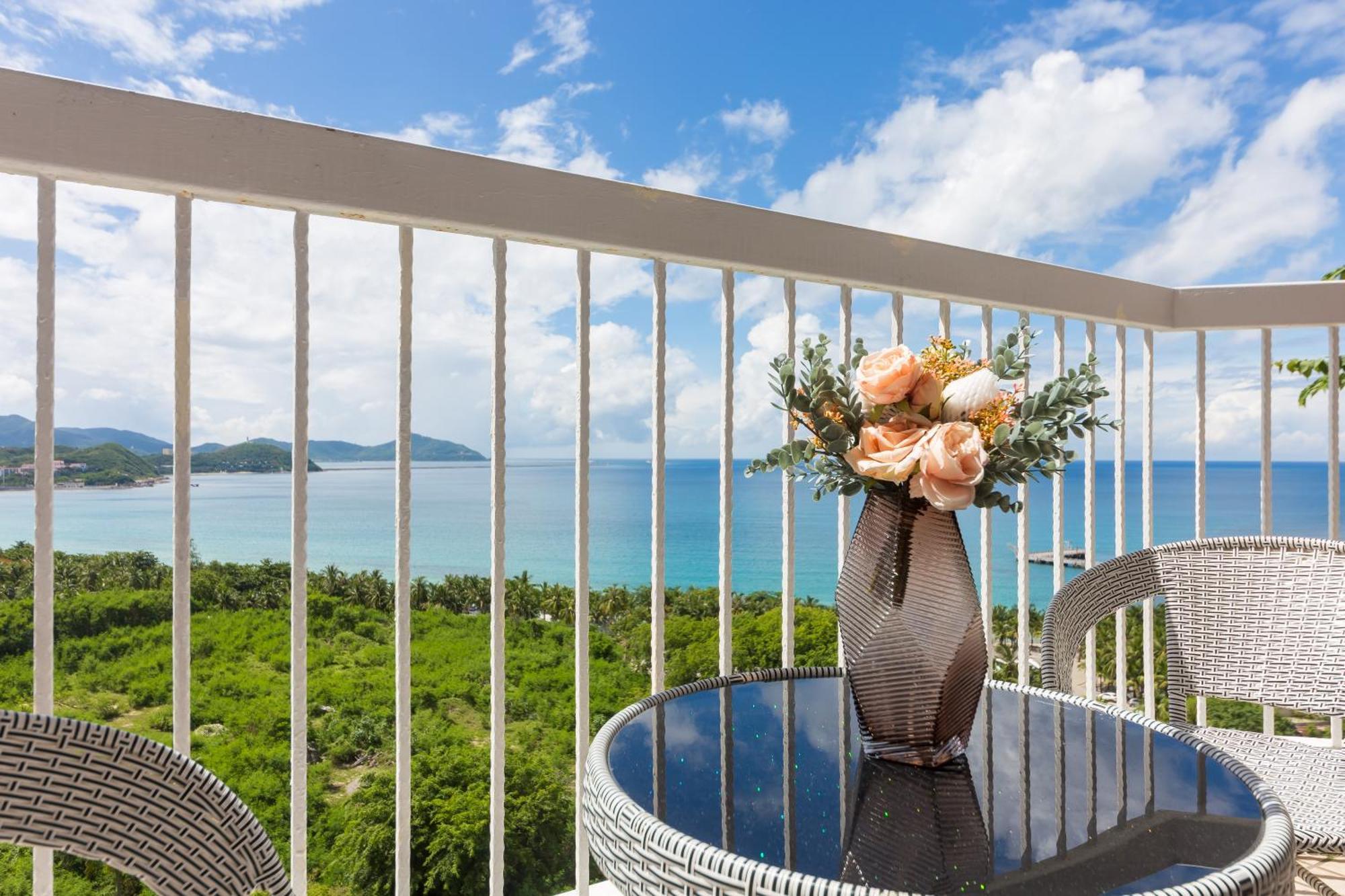 Sanya Zhi Ai Lily Seaview Apartment Exterior photo