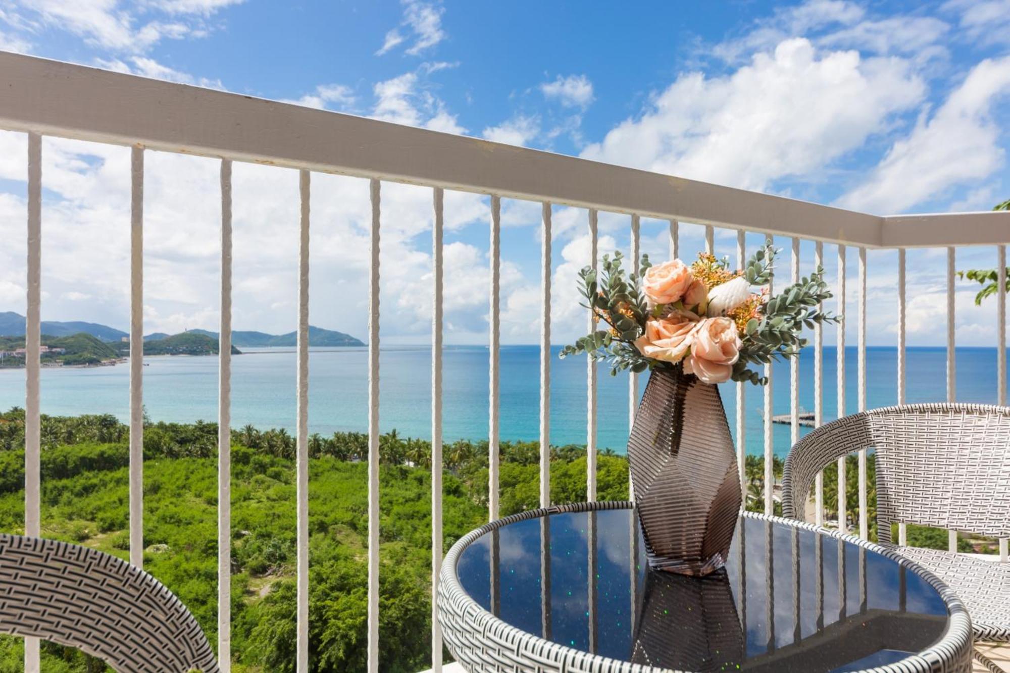 Sanya Zhi Ai Lily Seaview Apartment Exterior photo